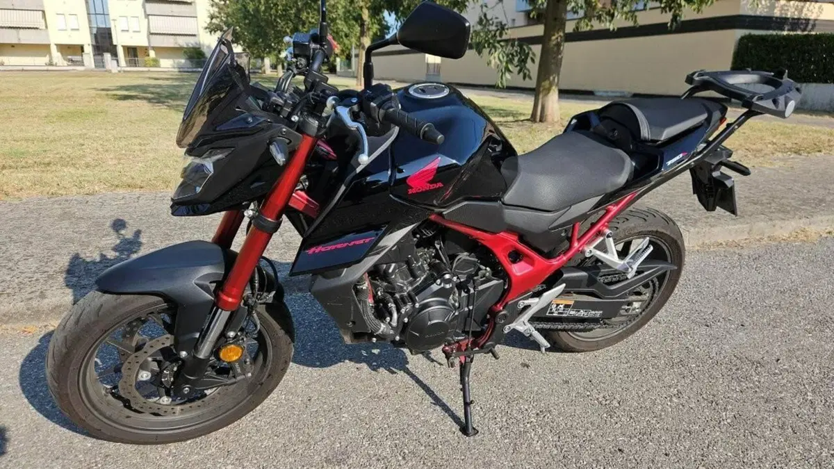 Honda CB 750 Hornet (2023 - 24)  (3)