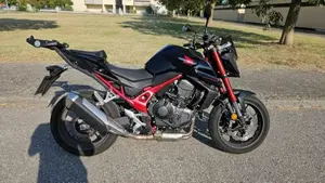 Honda CB 750 Hornet (2023 - 24)  (5)