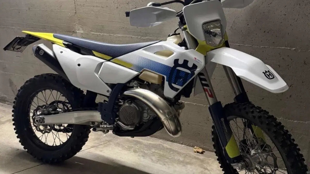 Husqvarna TE 250 (2024)  (2)
