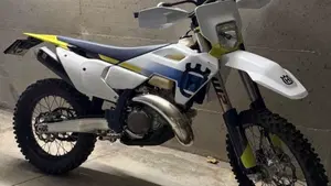 Husqvarna TE 250 (2024)  (2)