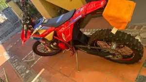Betamotor RR 300 2T Enduro Racing (2020)  (7)