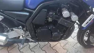 Yamaha FZS 600 Fazer (2002 - 03)  (2)
