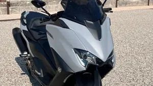 Yamaha T-Max 560 (2020 - 21)  (2)