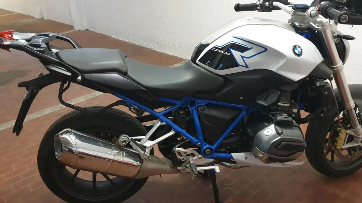 Bmw R 1200 R (2017 - 18)  (2)