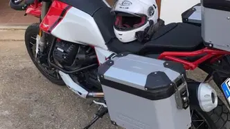 Moto Guzzi V85 TT Evocative Graphics (2021 - 23) usata