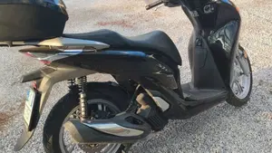 Honda SH 150i (2020 - 23)  (2)