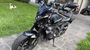 Yamaha MT-09 (2021 - 23)  (2)