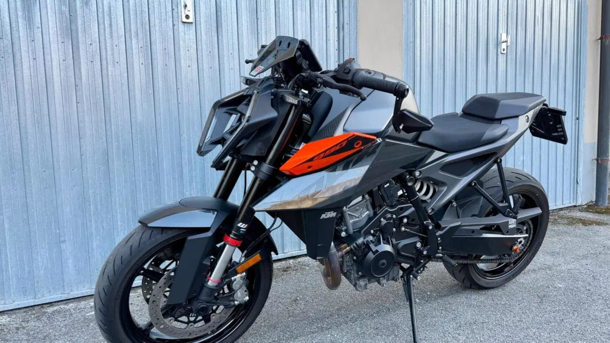 KTM 990 Duke (2024 - 26)  (2)