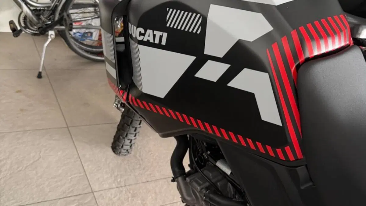 Ducati DesertX (2022 - 25)  (6)