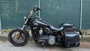 Harley-Davidson 1690 Street Bob Special (2015 - 16) - FXDB  (2)