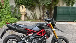 Aprilia Dorsoduro 900 (2017 - 20) 