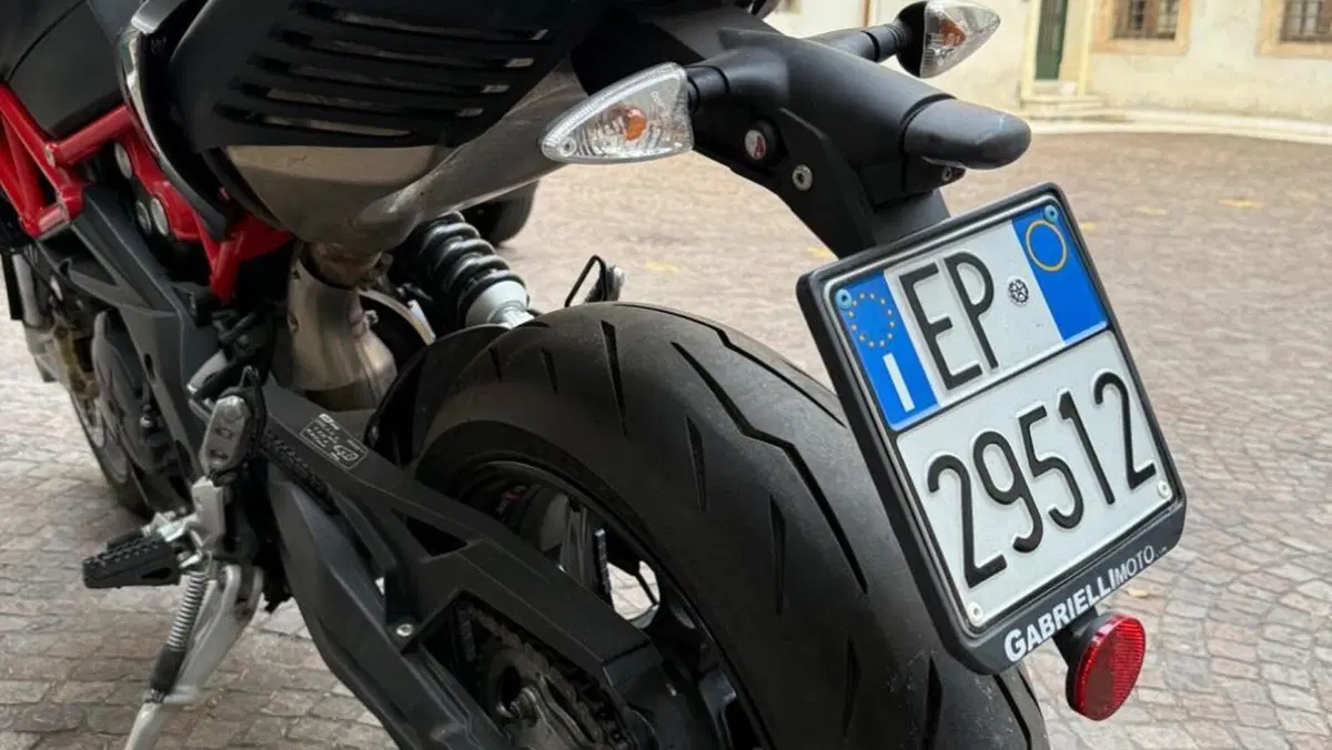 Aprilia Dorsoduro 900 (2017 - 20)  (4)
