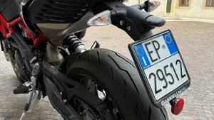 Aprilia Dorsoduro 900 (2017 - 20)  (4)