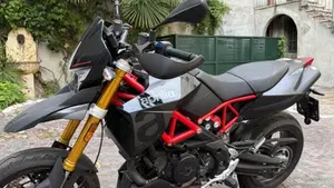 Aprilia Dorsoduro 900 (2017 - 20)  (6)
