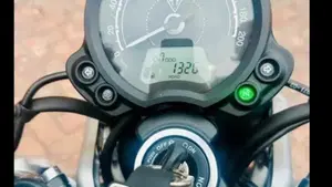 Triumph Scrambler 900 (2026)  (6)