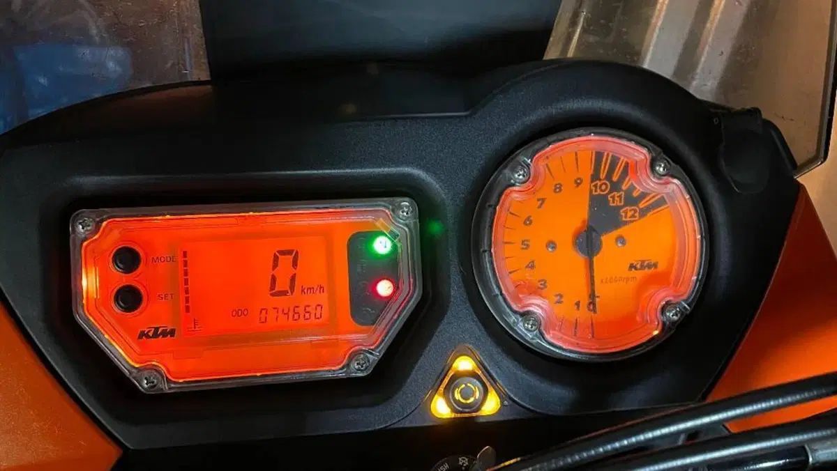 KTM 990 Adventure (2006 - 08)  (6)