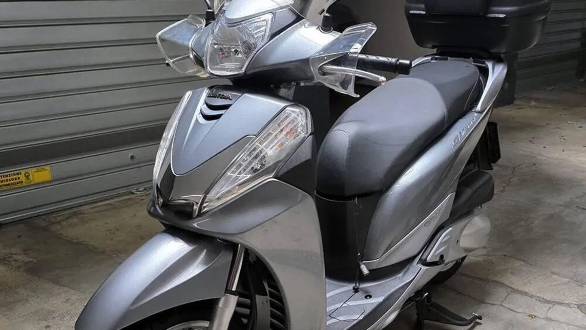 Honda SH 300 i (2011 - 14)  (2)