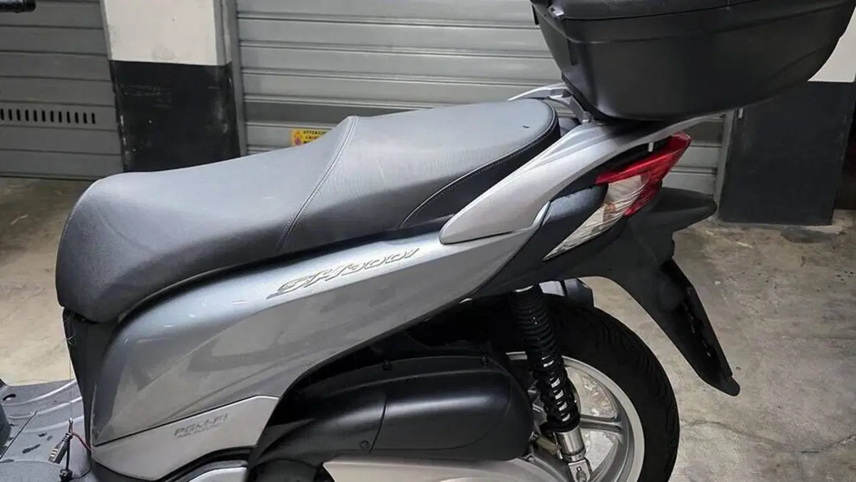 Honda SH 300 i (2011 - 14)  (4)