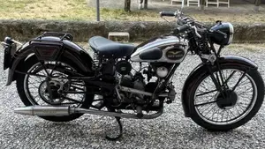 Moto Guzzi   (3)