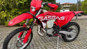 GASGAS EC 300 (2022) 