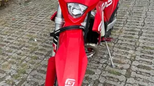 GASGAS EC 300 (2022)  (3)
