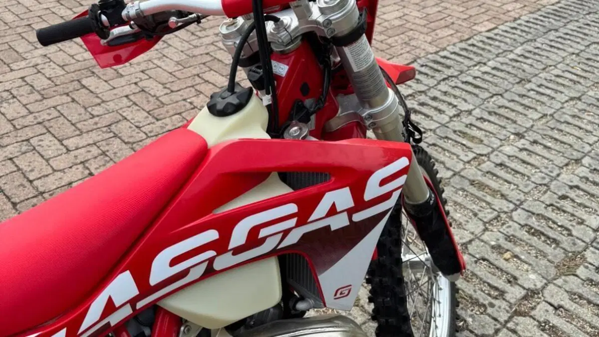 GASGAS EC 300 (2022)  (4)