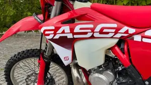 GASGAS EC 300 (2022)  (5)