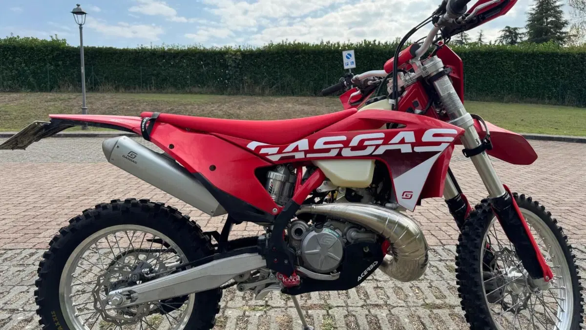 GASGAS EC 300 (2022)  (8)