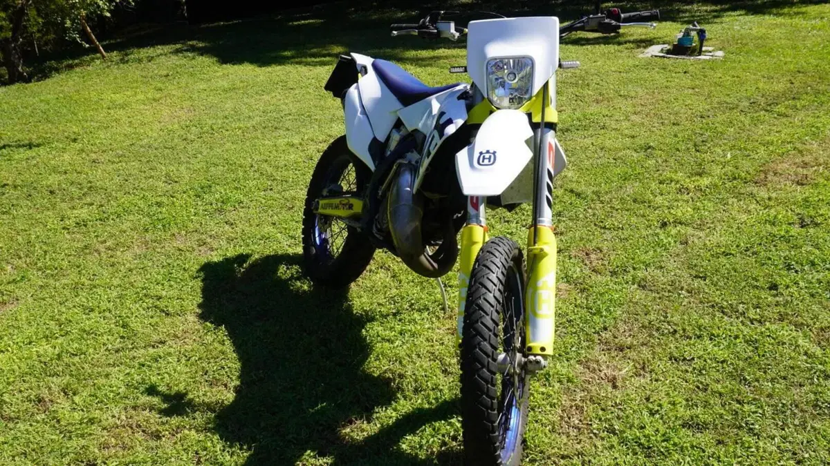 Husqvarna TC 125 (2022)  (2)