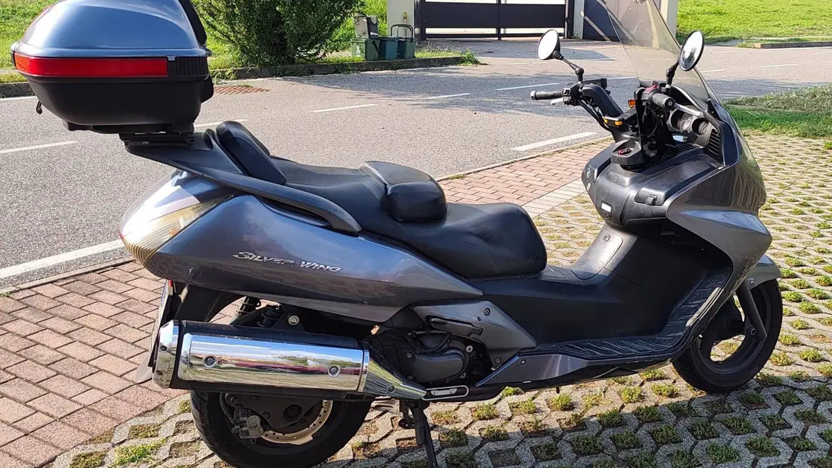 Honda Silver Wing 400 (2006 - 09) 