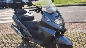 Honda Silver Wing 400 (2006 - 09)  (2)