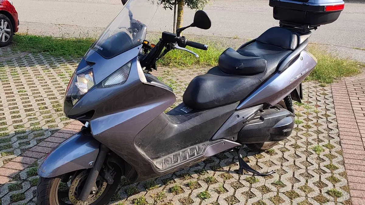 Honda Silver Wing 400 (2006 - 09)  (3)