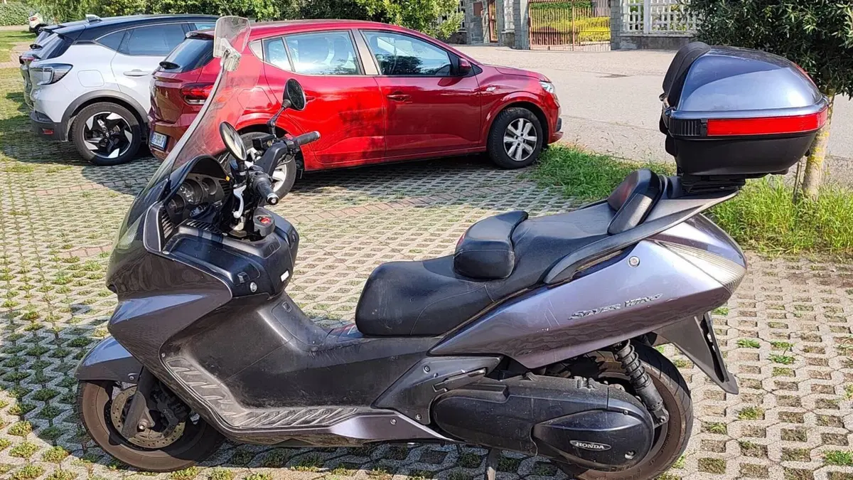 Honda Silver Wing 400 (2006 - 09)  (4)