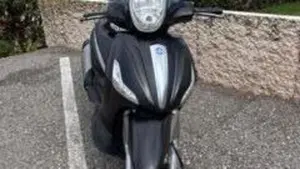 Piaggio Beverly 350 ABS (2016 - 20)  (10)
