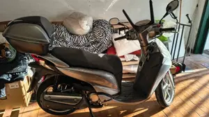 Honda SH 300 i ABS (2013 - 14)  (2)