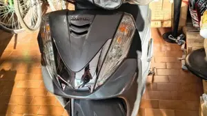 Honda SH 300 i ABS (2013 - 14)  (8)