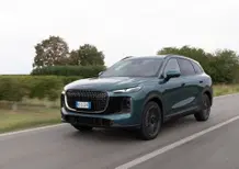 Lepas L8, prova su strada: il SUV cinese punta tutto sul comfort
