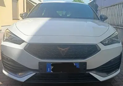 Cupra Leon Leon 1.5 hybrid 150cv dsg (2)