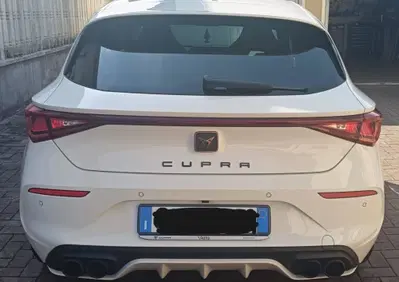 Cupra Leon Leon 1.5 hybrid 150cv dsg (5)