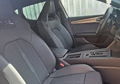 Cupra Leon Leon 1.5 hybrid 150cv dsg (8)