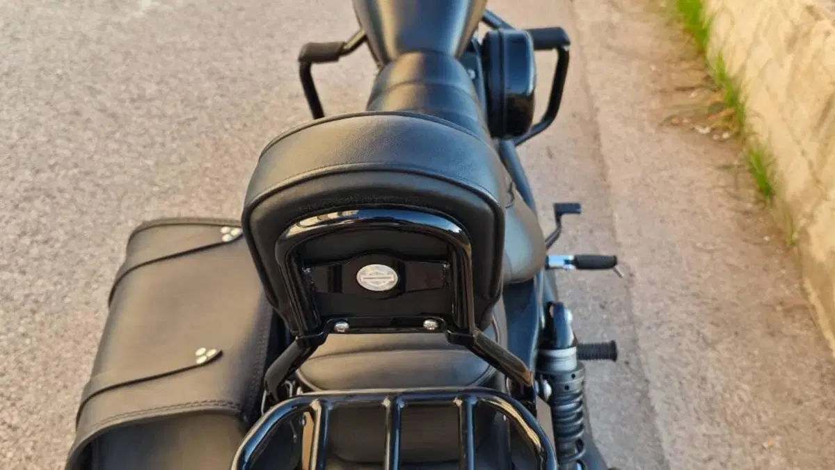 Harley-Davidson 883 Iron (2017 - 20) - XL 883N  (2)