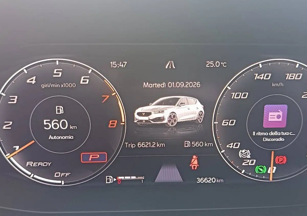 Cupra Leon Leon 1.5 hybrid 150cv dsg (11)