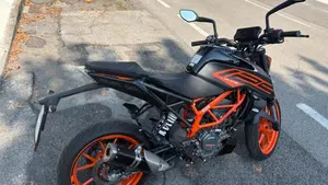 KTM 125 Duke (2021 - 23)  (3)