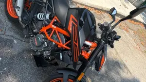 KTM 125 Duke (2021 - 23)  (4)