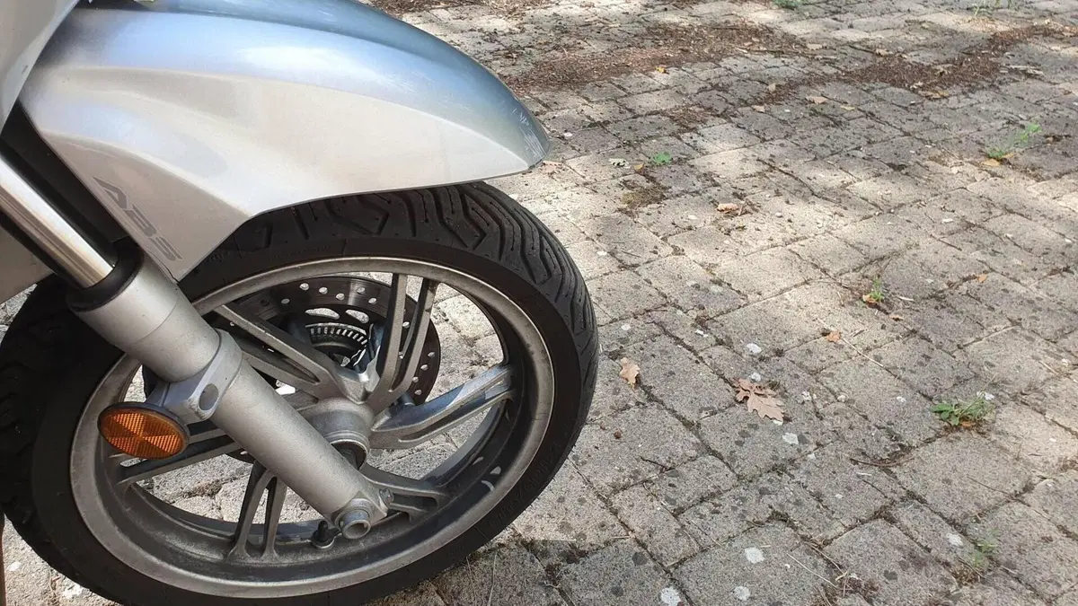 Honda SH 300 i ABS (2016 - 20)  (12)