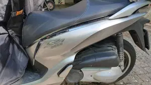 Honda SH 300 i ABS (2016 - 20)  (4)