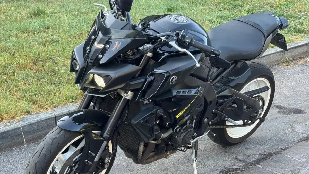 Yamaha MT-10 ABS (2016 - 17)  (2)