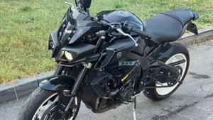 Yamaha MT-10 ABS (2016 - 17)  (2)