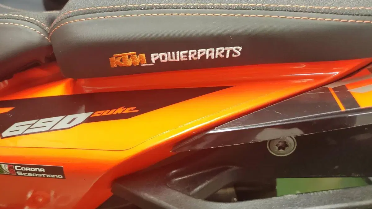 KTM 690 Duke (2016 - 19)  (13)