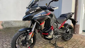 Ducati Multistrada V4 S Grand Tour (2024) usata